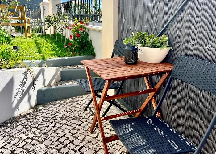 Oasis בית הארחה נאזרה